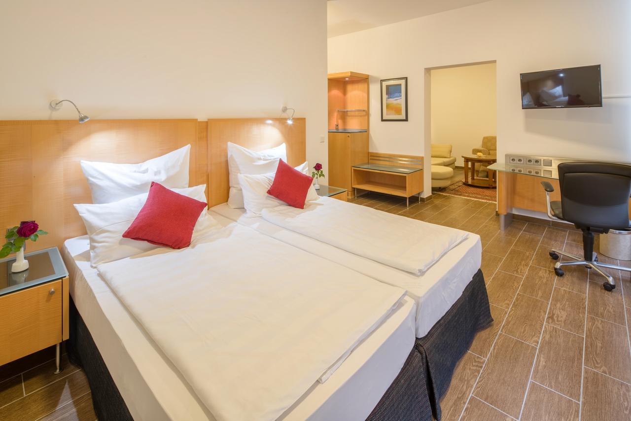 Taba Hotel Kellinghusen Ngoại thất bức ảnh